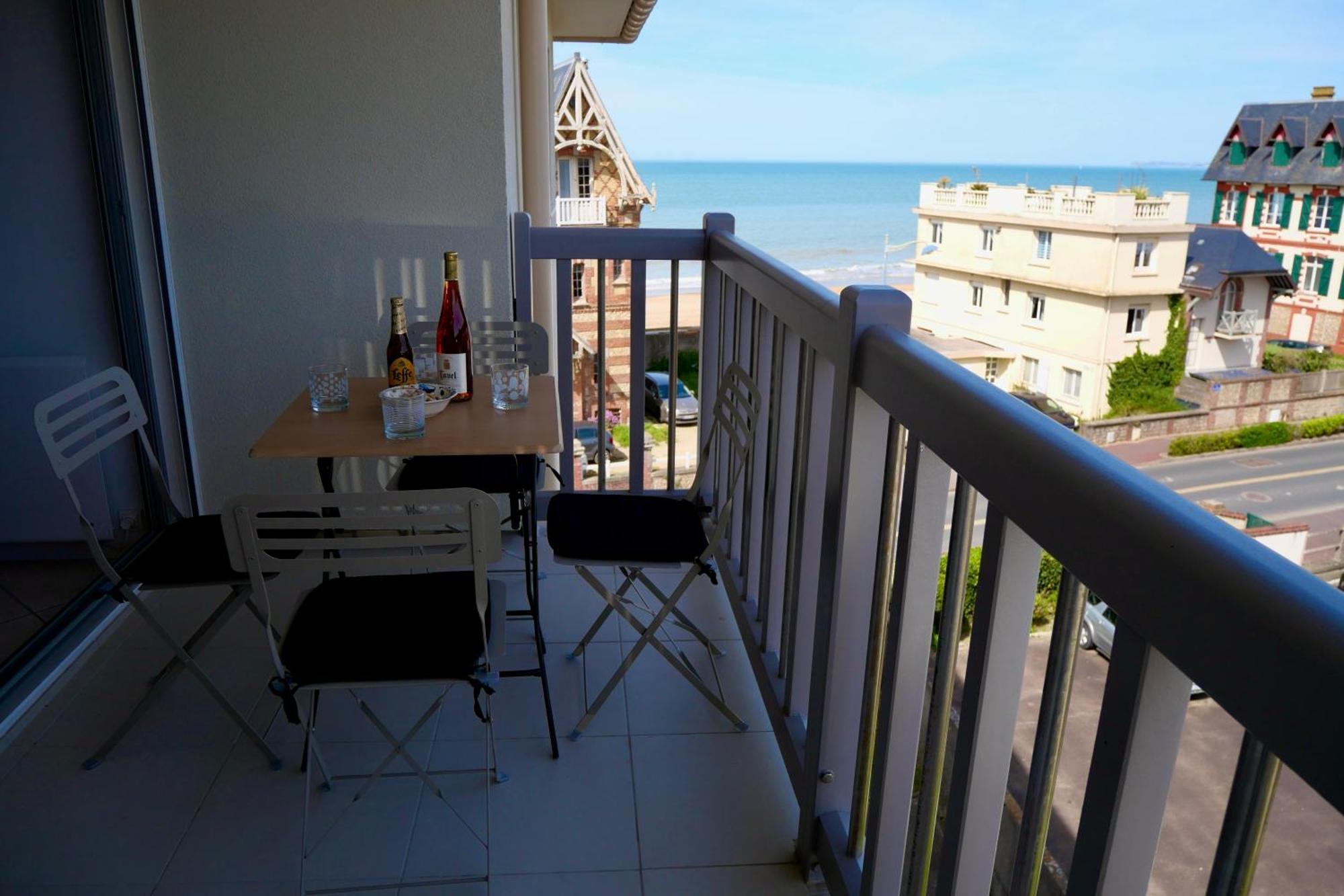 Appartement Vue Mer - 30 M De La Plage - 5 Minutes A Pied Du Centre Ville Et Du Casino วิลเลร์-ซูร์-แมร์ ภายนอก รูปภาพ